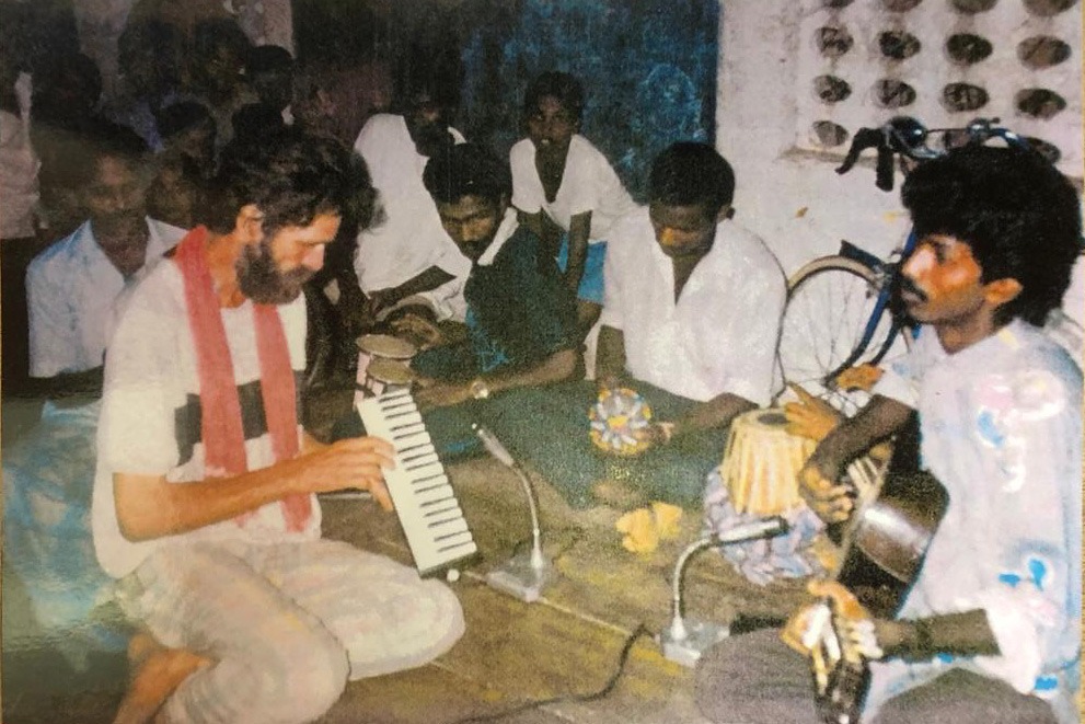 Dutch Ivar Jenten plays on melodica in Auroville India 1992